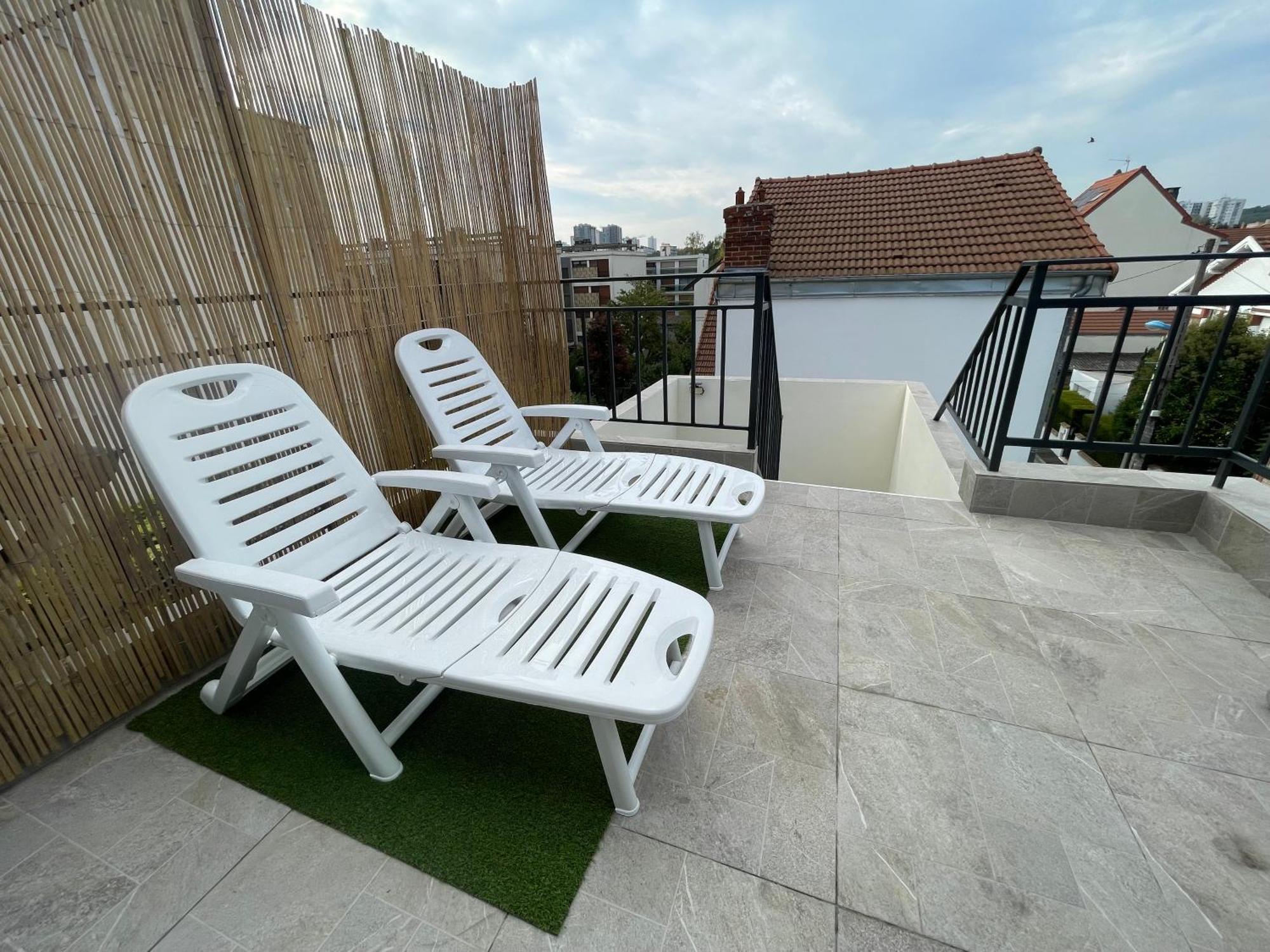Avec Terrasse Et Ciel Etoile ! Noisy-le-Sec