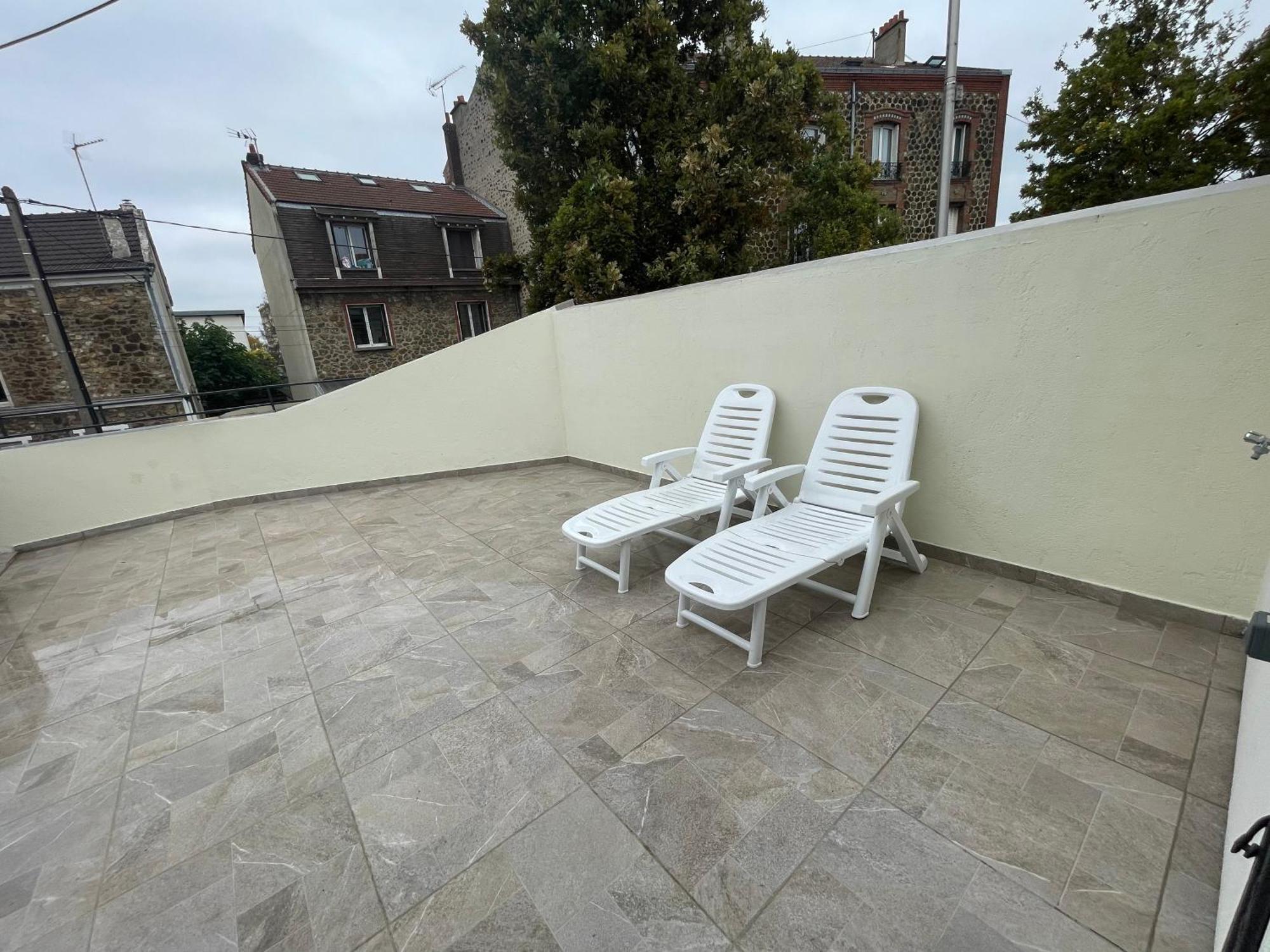Avec Terrasse Et Ciel Etoile ! Noisy-le-Sec